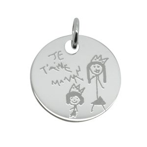 Pendentif gravé avec un dessin d'enfant